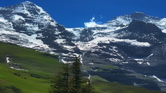 艾格峰北部山峰，瑞士阿尔卑斯山。平移镜头。