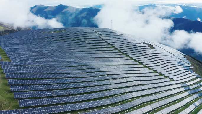 4K太阳能发电站新能源光伏发电山顶光伏