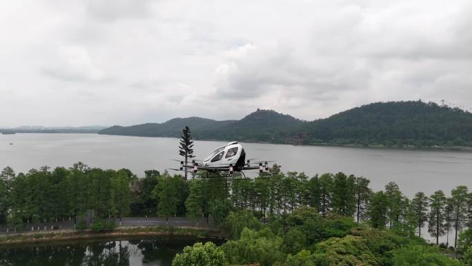 东湖低空飞行器 低空飞行 低空经济