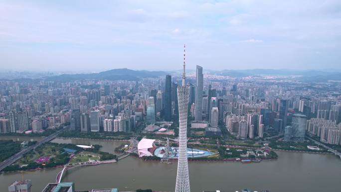 航拍广州塔和珠江新城CBD城市风光