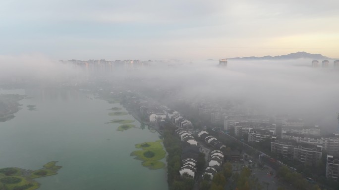 航拍常德云中河街穿紫河柳叶湖晨雾