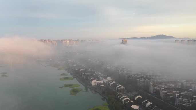 航拍常德云中河街穿紫河柳叶湖晨雾