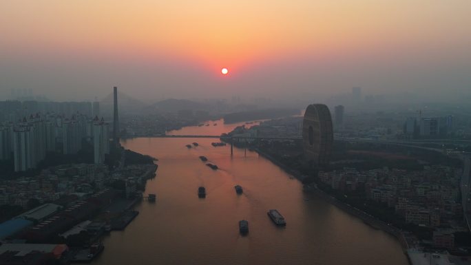 广州圆地标 航拍穿越 黄昏日落