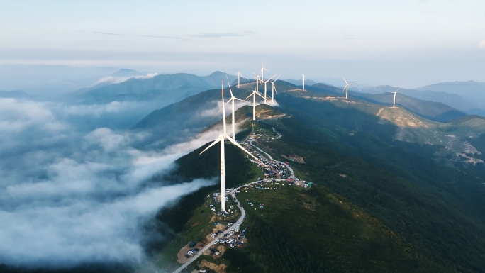 4K金华磐安青梅尖日出云海航拍