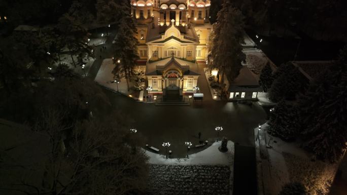 哈萨克斯坦阿拉木图冬季雪景城市航拍风光