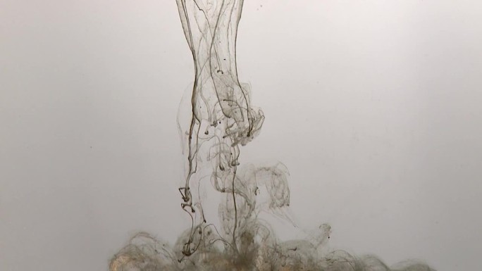 液体:颜料滴，黑色墨水水和油的慢动作