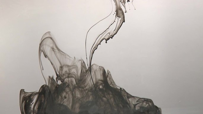 液体:颜料滴，黑色墨水水和油的慢动作