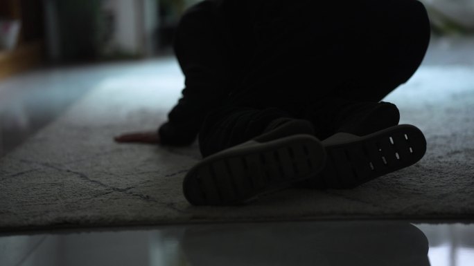 脑卒中 晕倒 摔倒