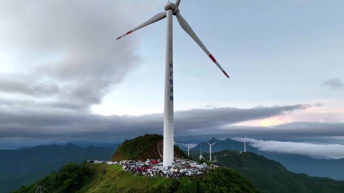广东云浮市罗定风车山航拍云海4K原素材9