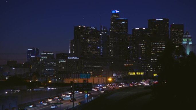 洛杉矶市中心的夜景