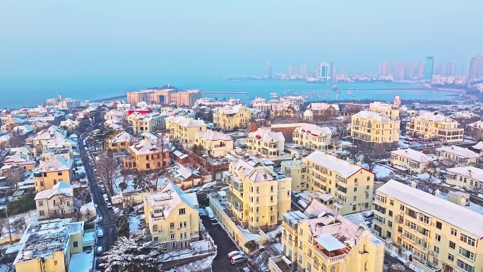 雪后青岛老城区航拍