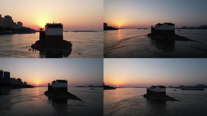 夕阳下长江观音阁
