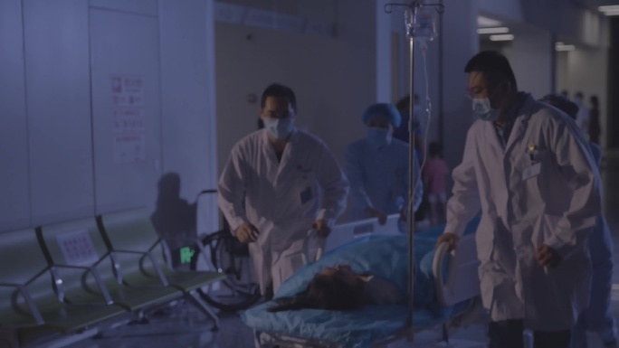 原创4K 夜晚医院急诊抢救 120急救