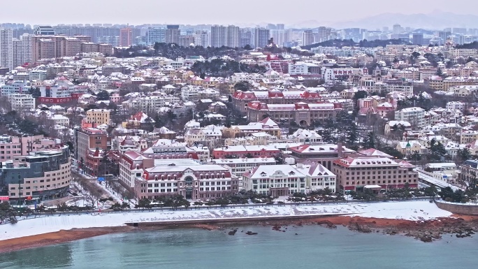 雪后青岛老城区航拍