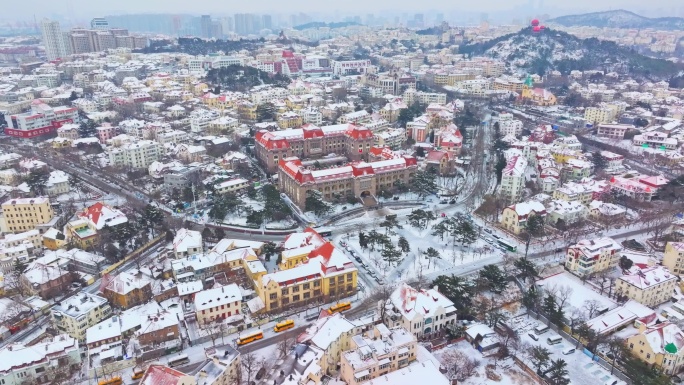 雪后青岛老城区航拍