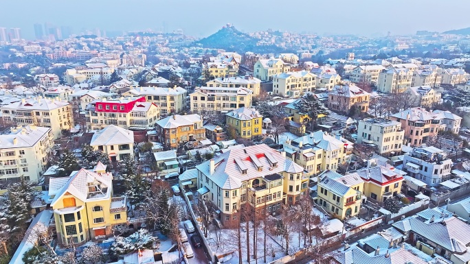 雪后青岛老城区航拍