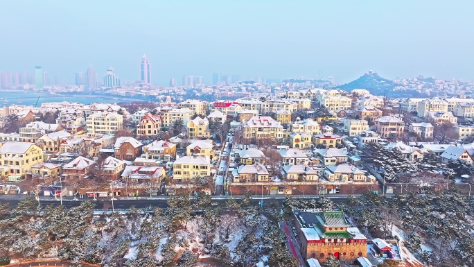 雪后青岛老城区航拍