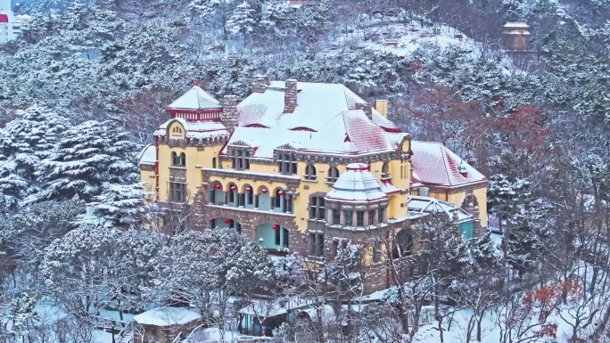 雪后青岛迎宾馆老城区航拍