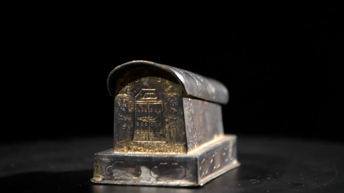法门寺鎏金双凤纹银棺