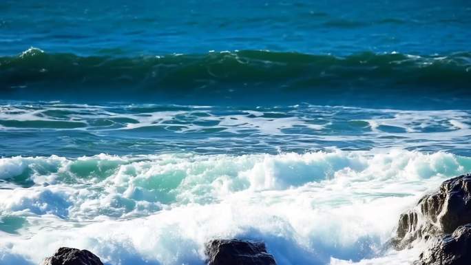 「有版权」海浪拍打岩石暗礁海啸浪花4K