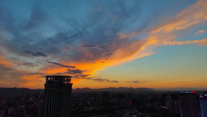城市延时日转夜