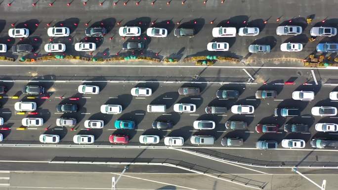 堵车航拍高速堵车