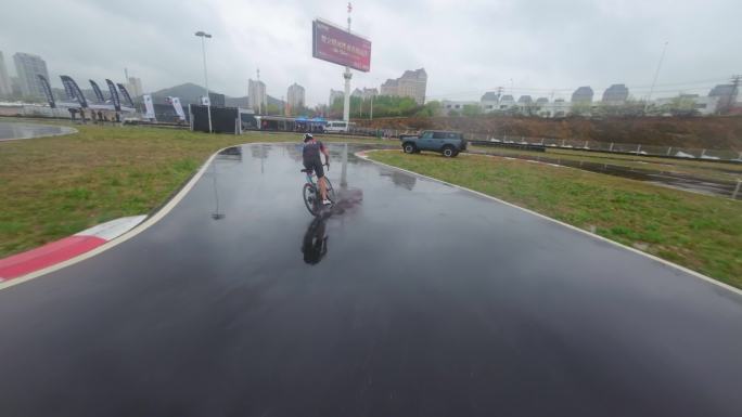 穿越机一镜到底拍摄公路自行车4K