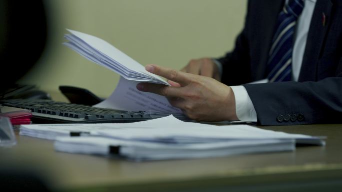 警示教育素材客户经理拟定借贷合同