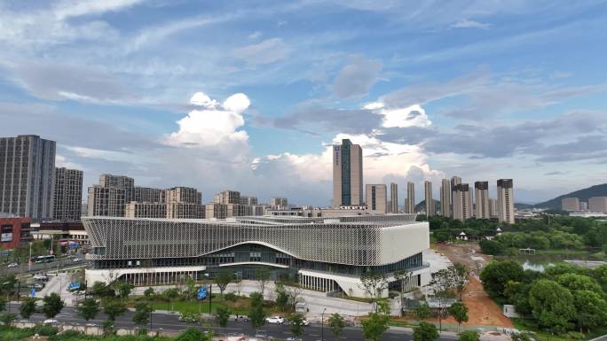 诸暨城区 城西 宝龙 蓝天白云