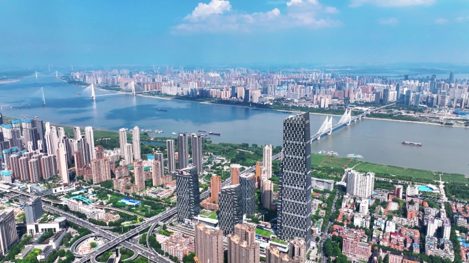 汉口滨江航拍-二七江滩老建筑CBD全景