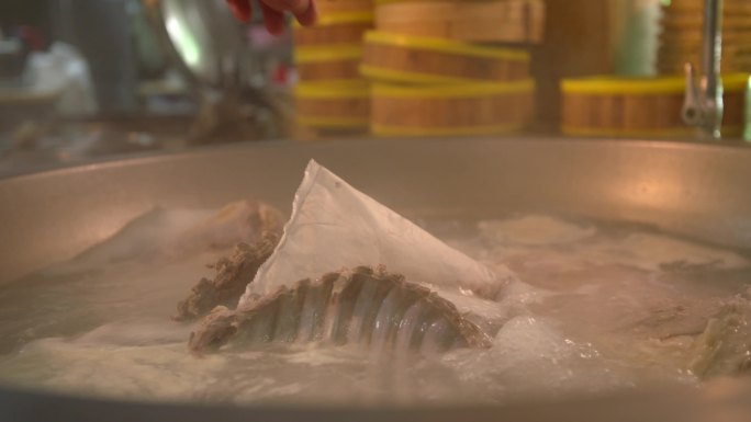 特色美食烤羊排