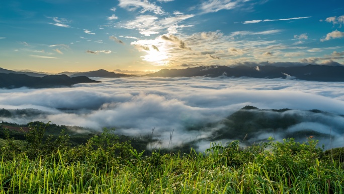 高山云海翻腾日出延时