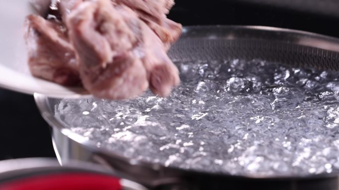 特色美食羊肚菌