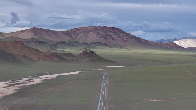 4K高原公路景观航拍