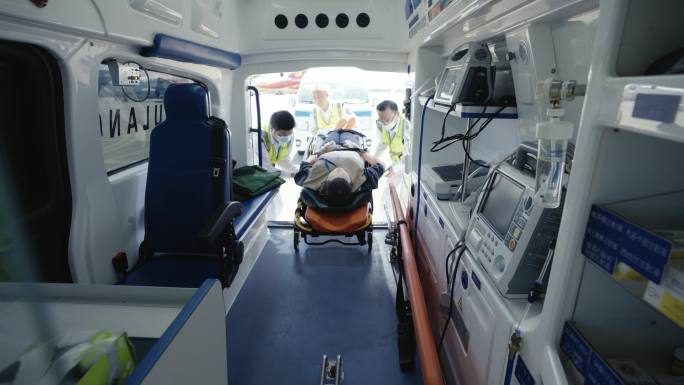 机场医疗服务 救护车急救转运病人