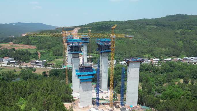 高速公路大桥建设施工航拍