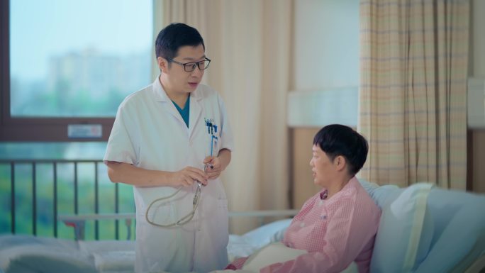 医护人员护理病患