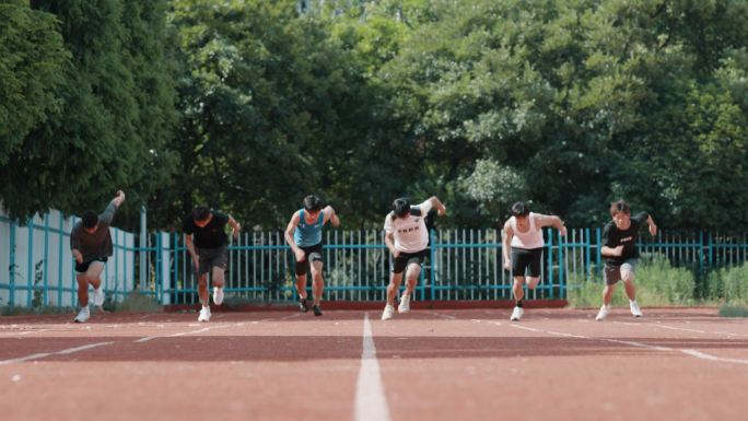 大学短跑跑步运动会训练起跑线田径
