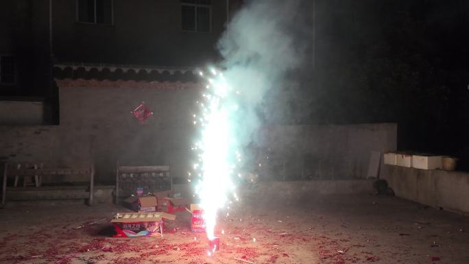 烟花节日烟火礼花夜空烟花新年春节庆烟花