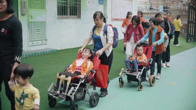 脑瘫残疾儿童幼儿入园特殊教育康复中心训练