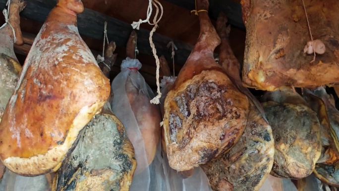 4K诺邓白族山村火腿美食航拍延时盐马古道