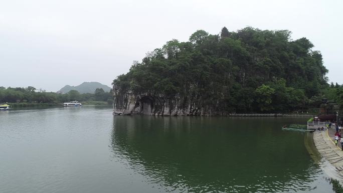 漓江山水风光象鼻山