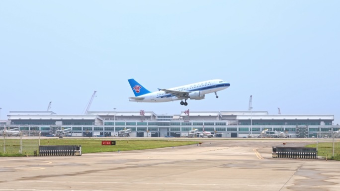 飞机起飞降落 航班 福建福州长乐机场