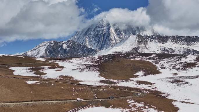 川西自驾穿越航拍（雅拉雪山）