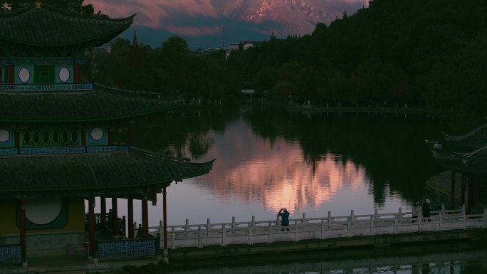 两段丽江黑龙潭航拍视频