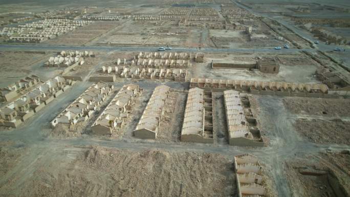 无人区建筑群：冷湖镇石油小镇