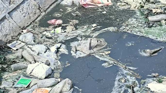 破旧大棚 污染 污水 脏乱差 农村