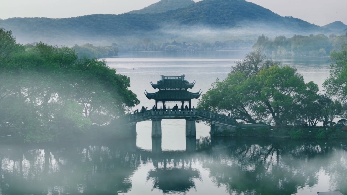 杭州西湖清晨云雾 杭州西湖美景 玉带桥