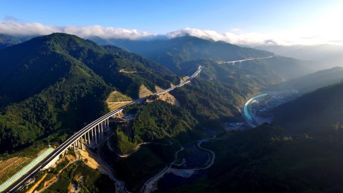 壮美高速公路航拍
