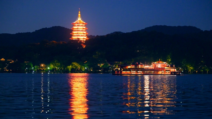航拍 夜西湖 游船 城市夜景